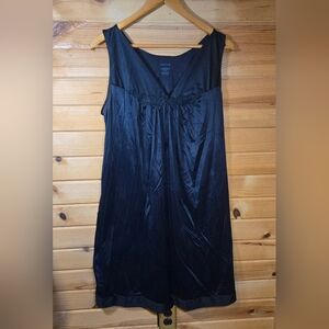 Vanity Fair Black Silky Nylon Slip Dress Nightgown Womens Large 90s Vintage NOS